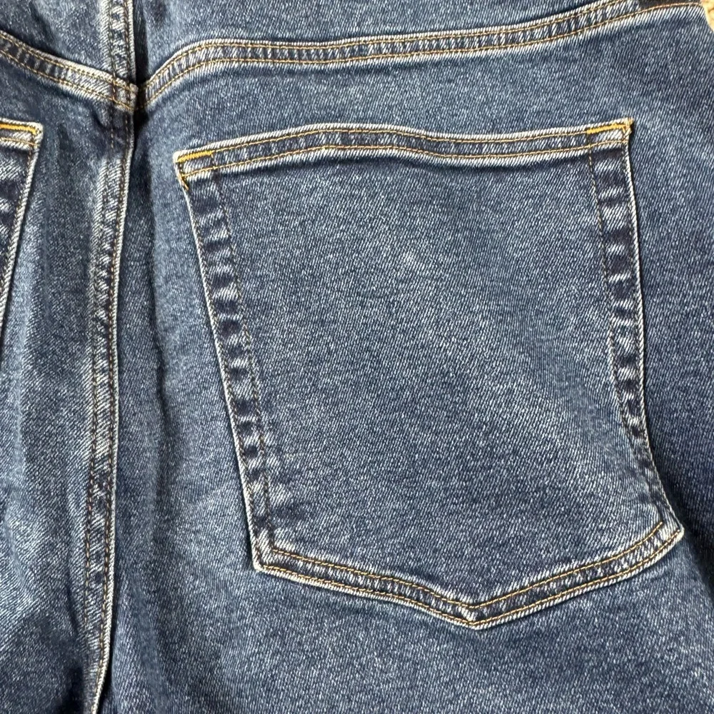 J. Crew Essential Straight Button Fly Blue Jeans size 32 - Picture 7 of 8